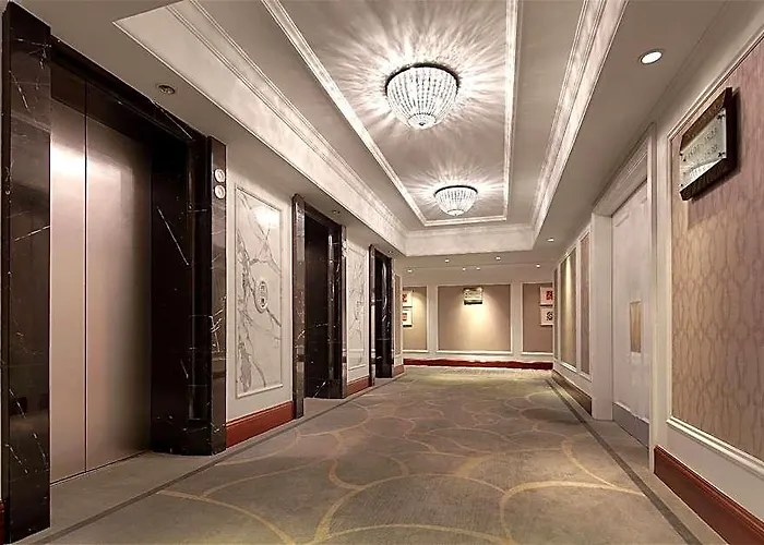 Royal Hotel 5*